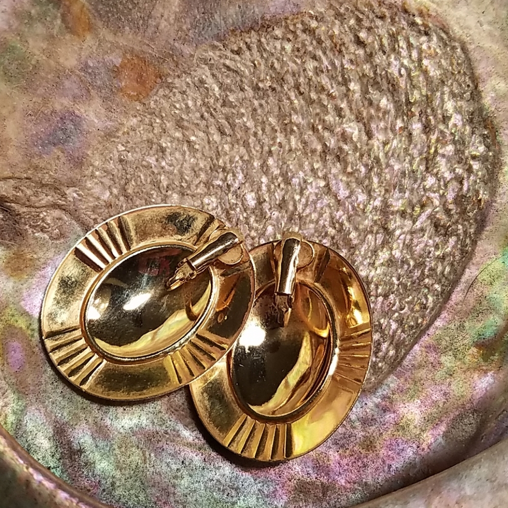 Vintage‎ Navy Blue & Gold Oval Clip-on Earrings - Picture 2 of 2